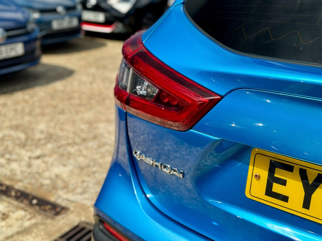 Nissan Qashqai 1.2 Dig-t Tekna Glass Roof Pack Blue #22