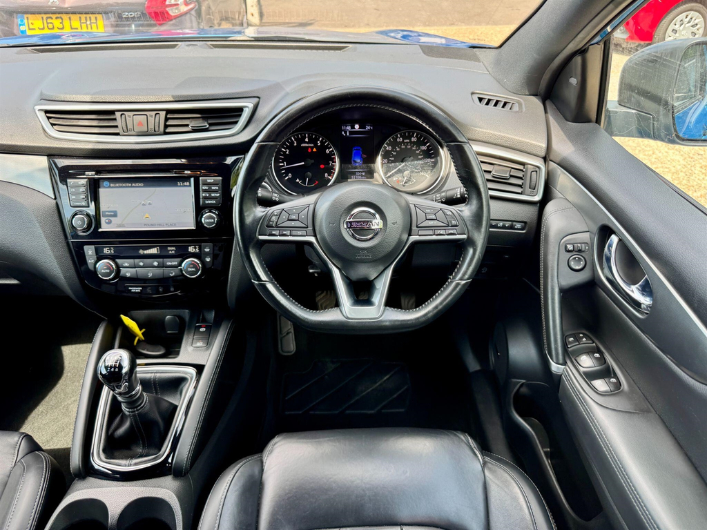 Nissan Qashqai 1.2 Dig-t Tekna Glass Roof Pack Blue #46