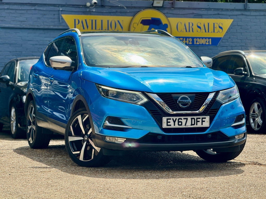 Nissan Qashqai 1.2 Dig-t Tekna Glass Roof Pack Blue #1