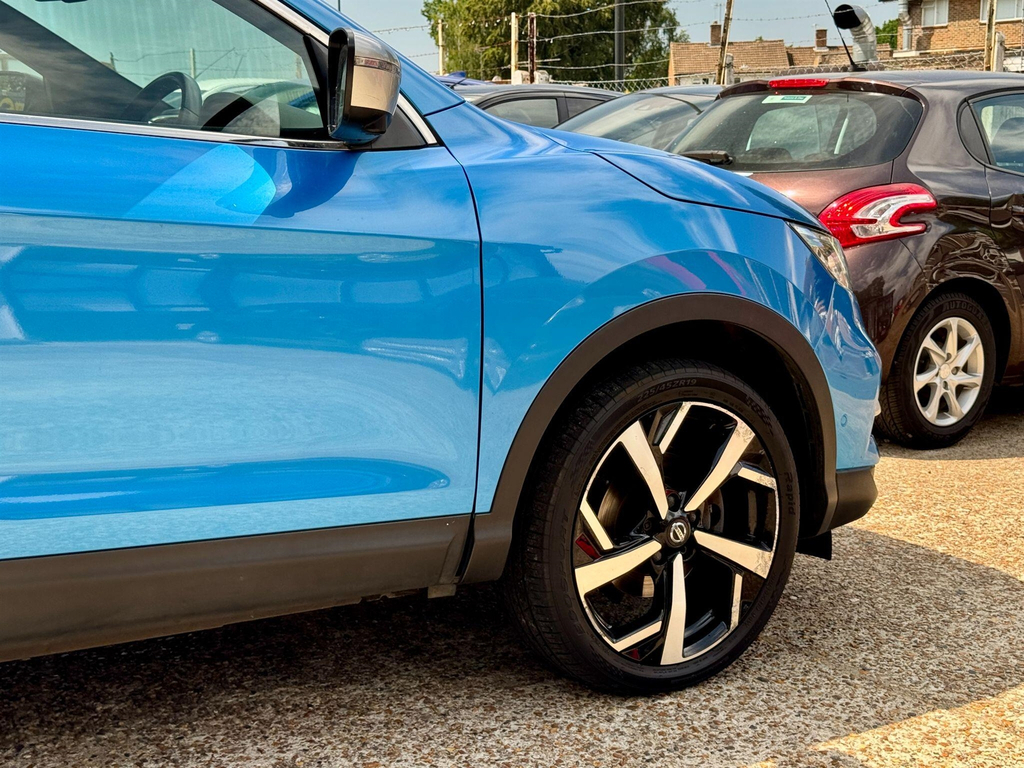 Nissan Qashqai 1.2 Dig-t Tekna Glass Roof Pack Blue #28