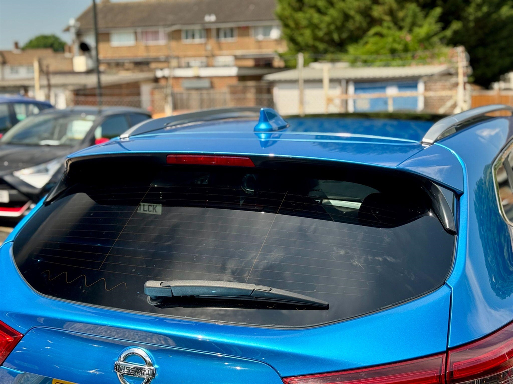 Nissan Qashqai 1.2 Dig-t Tekna Glass Roof Pack Blue #24