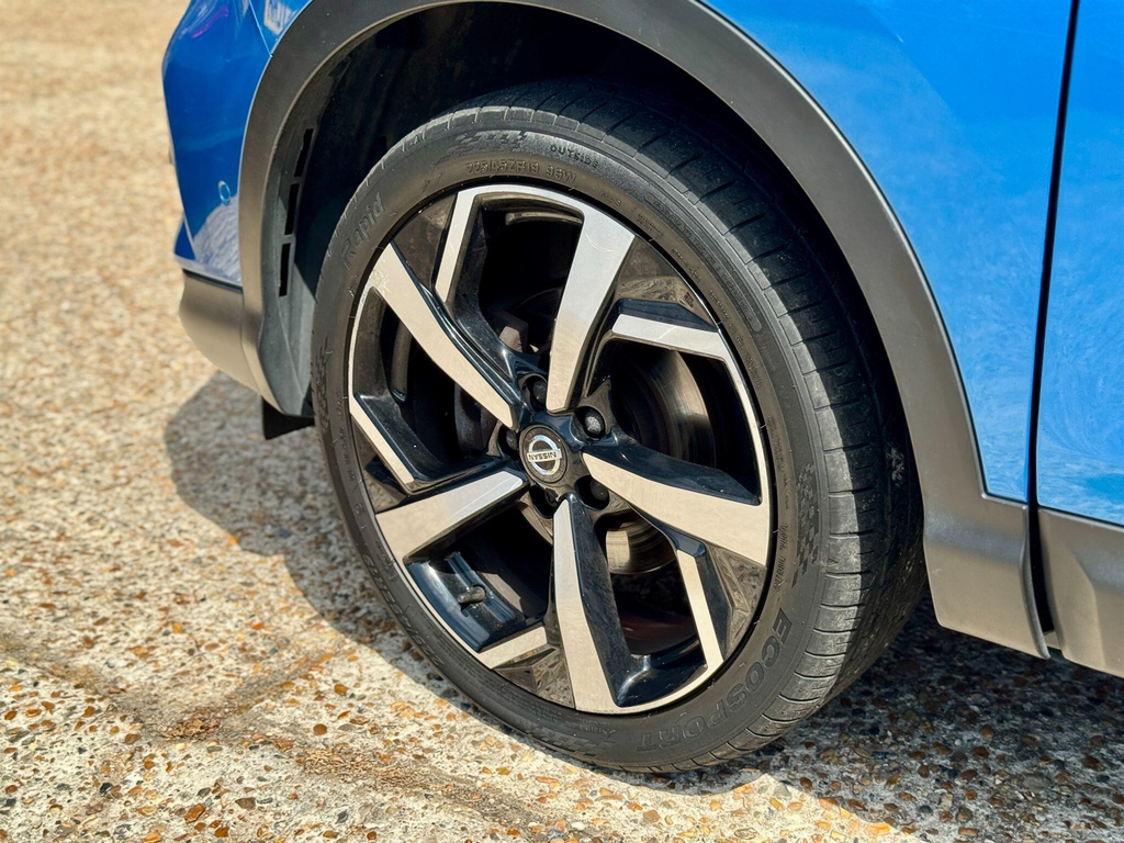 Nissan Qashqai 1.2 Dig-t Tekna Glass Roof Pack Blue #19