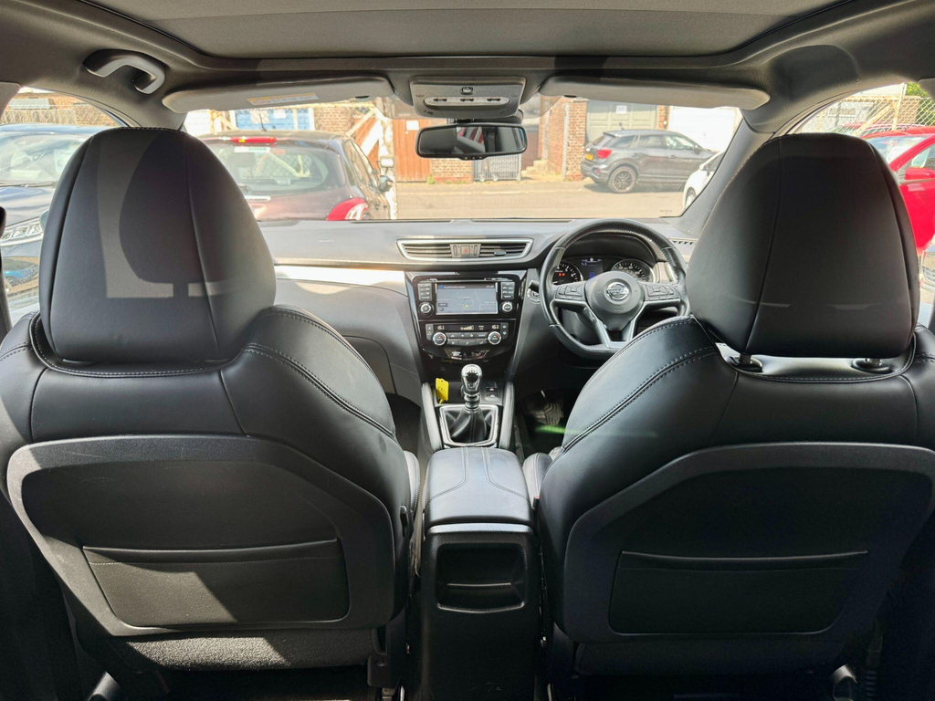 Nissan Qashqai 1.2 Dig-t Tekna Glass Roof Pack Blue #34