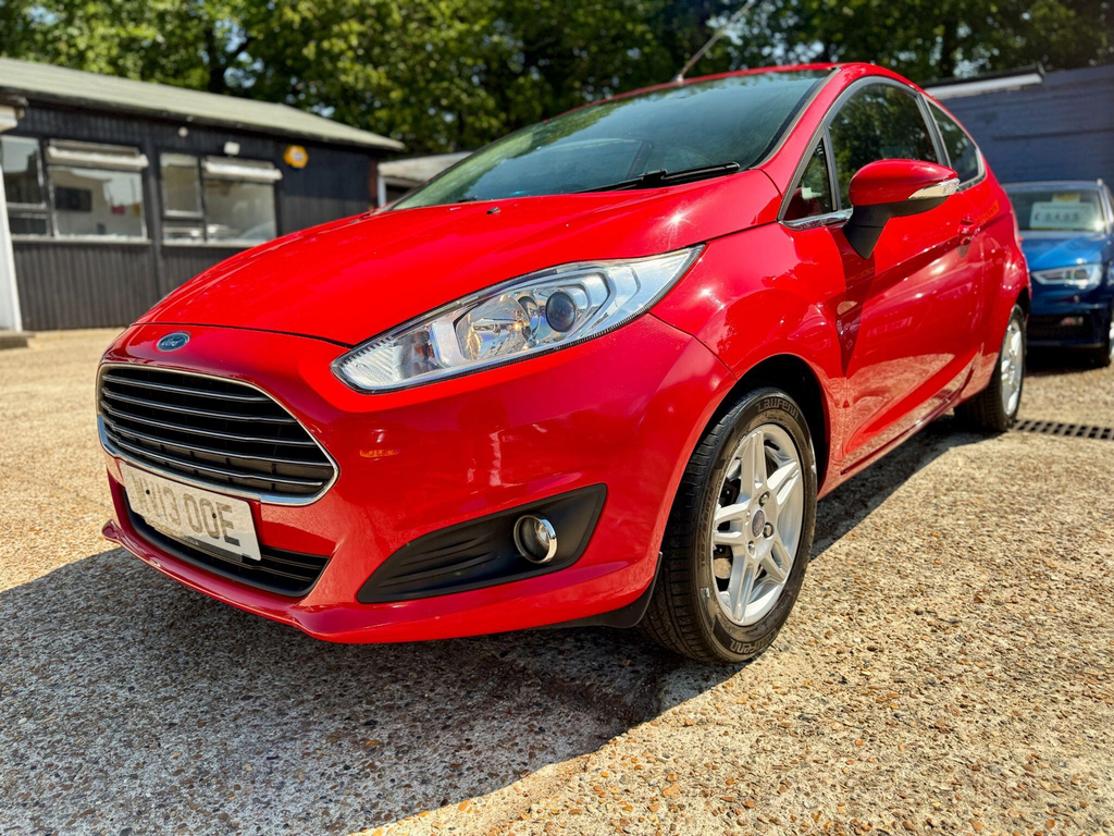 Ford Fiesta Hatchback WV13OOE Red #3
