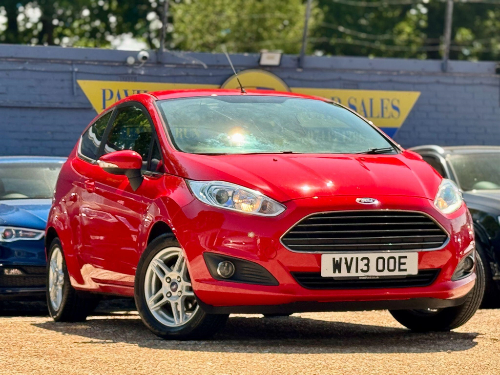 Ford Fiesta Hatchback WV13OOE Red #5