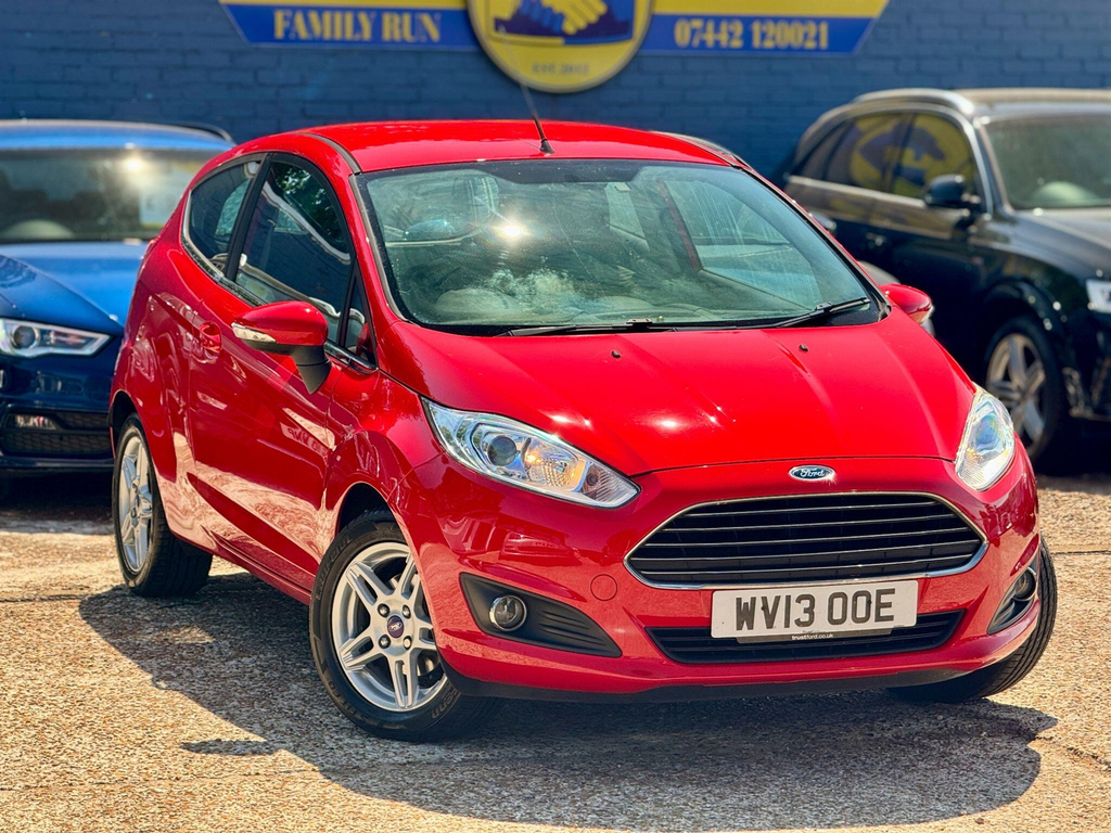 Ford Fiesta Hatchback WV13OOE Red #6