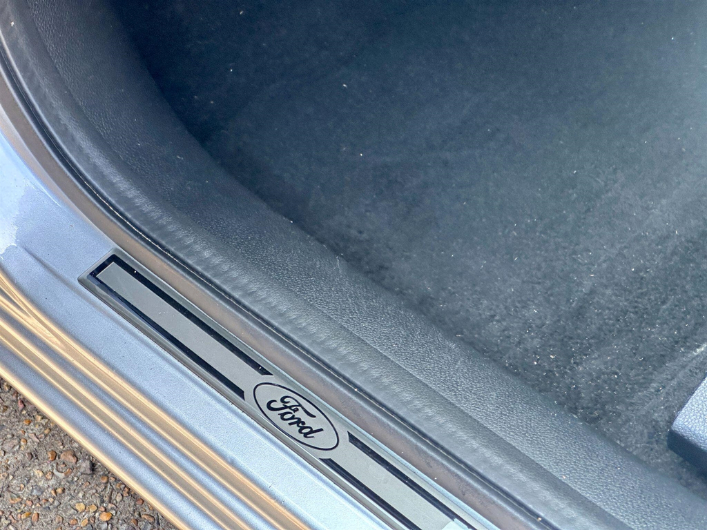 Ford Fiesta Ghia Silver #47