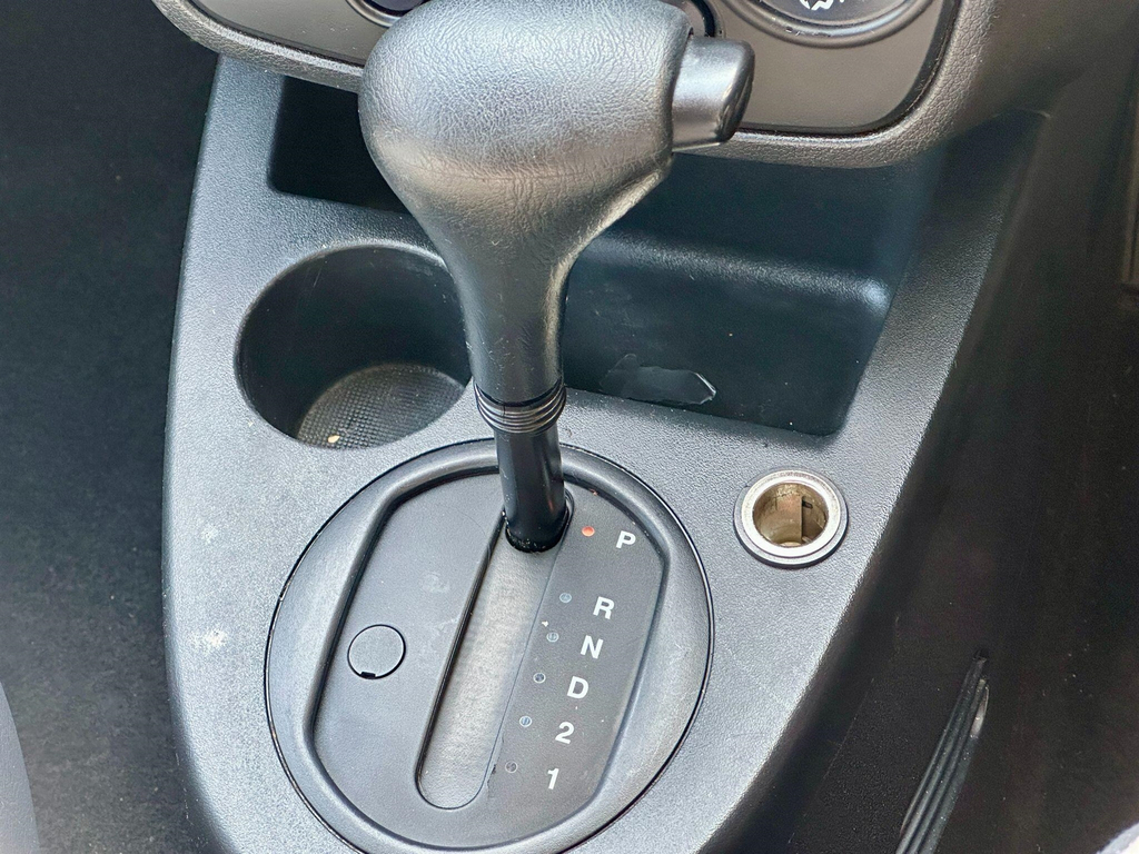 Ford Fiesta Ghia Silver #8