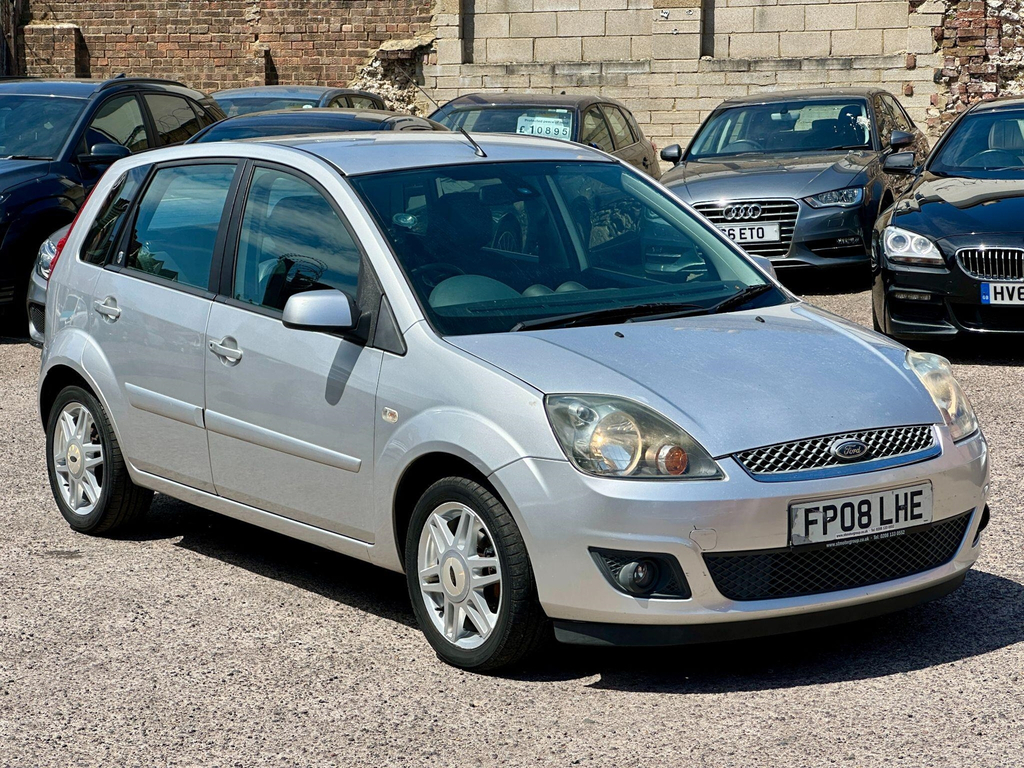 Ford Fiesta Ghia Silver #5