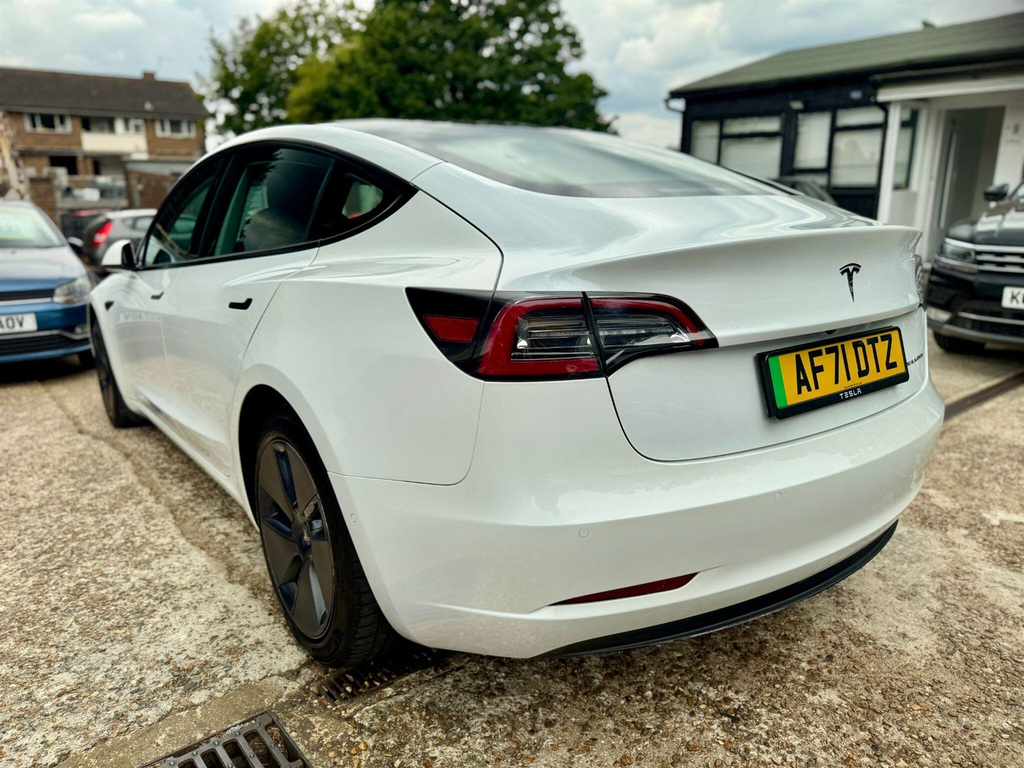 Tesla Model 3 Saloon AF71DTZ White #4