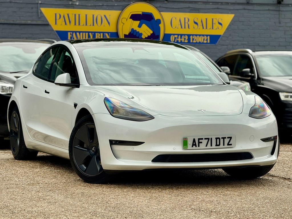 Tesla Model 3 Saloon White