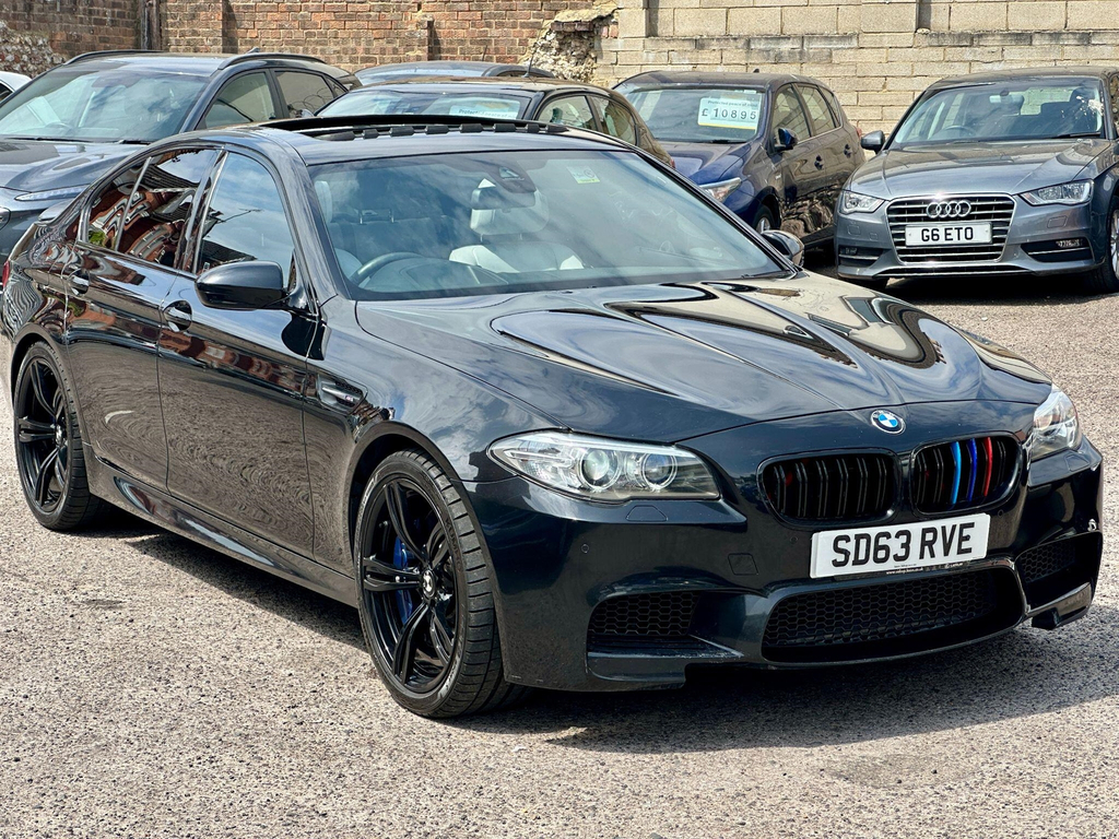 BMW M5 Saloon Black #5
