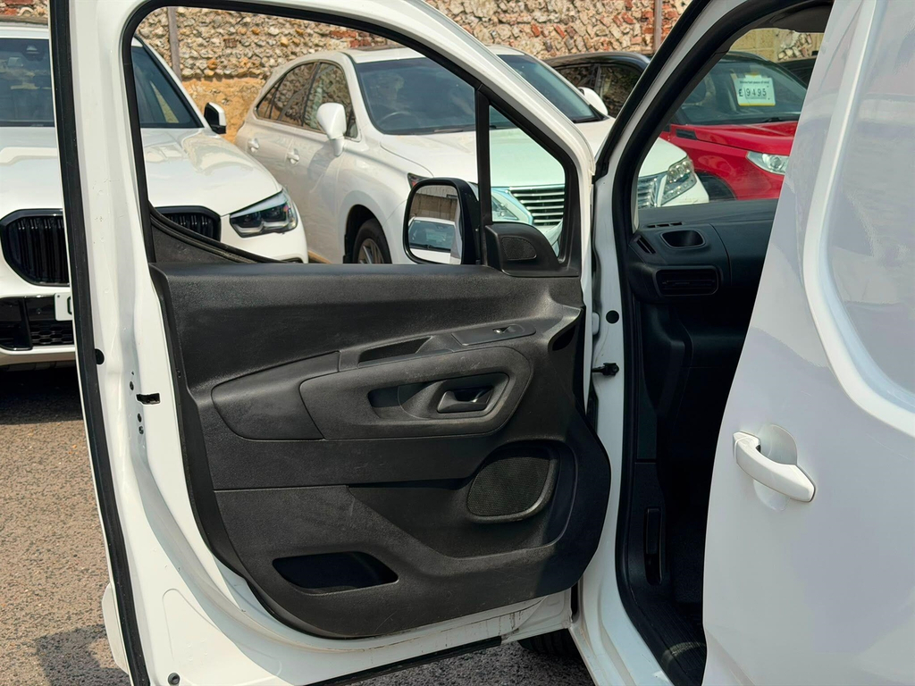 Citroen Berlingo Enterprise M White #11
