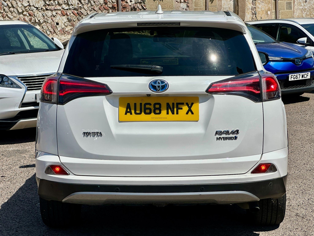 Toyota Rav 4 Rav4 Excel Tss Hev Cvt White #4