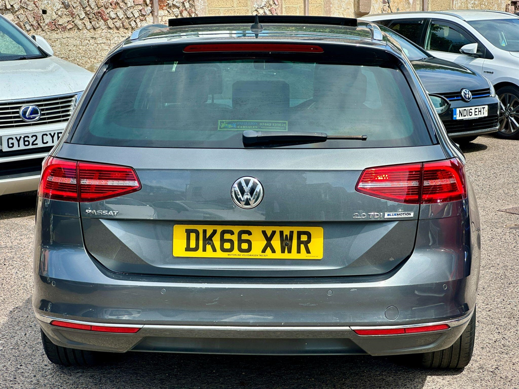 Volkswagen Passat Estate Grey #6
