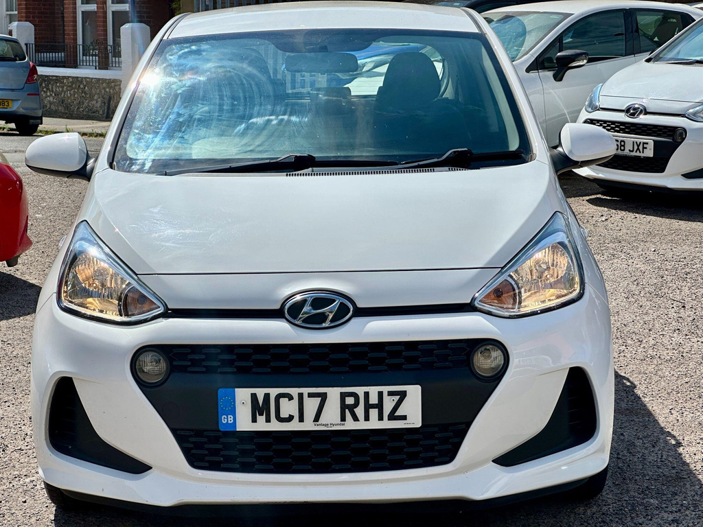 Hyundai I10 Hatchback MC17RHZ White #2