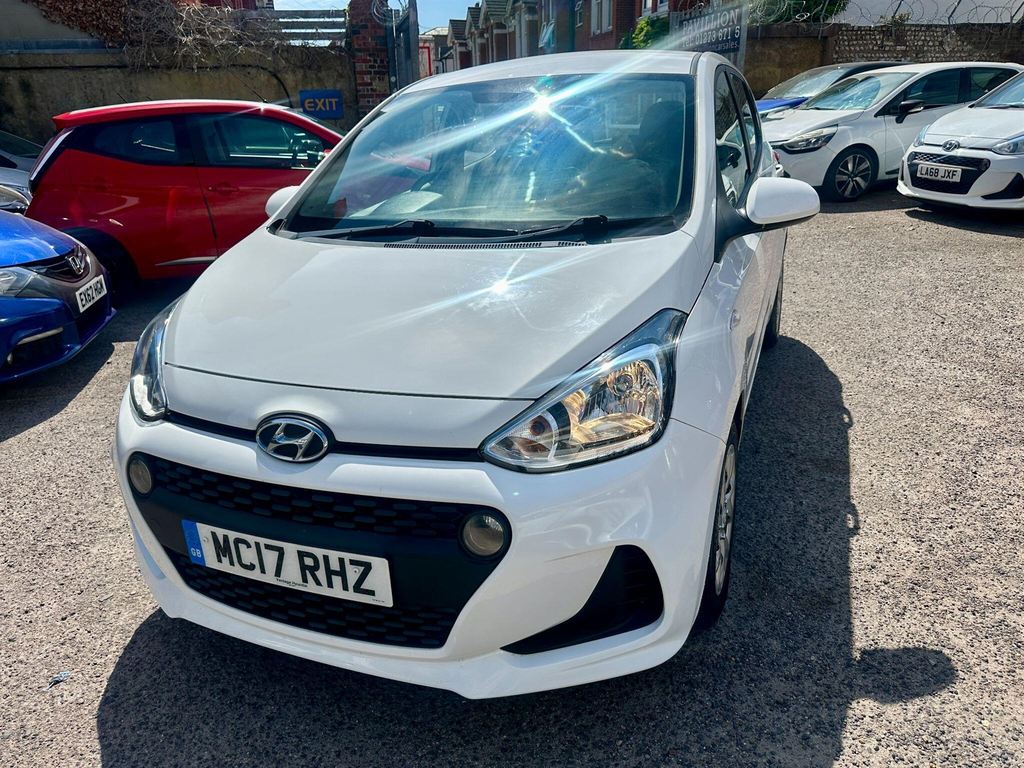 Hyundai I10 Hatchback MC17RHZ White #6