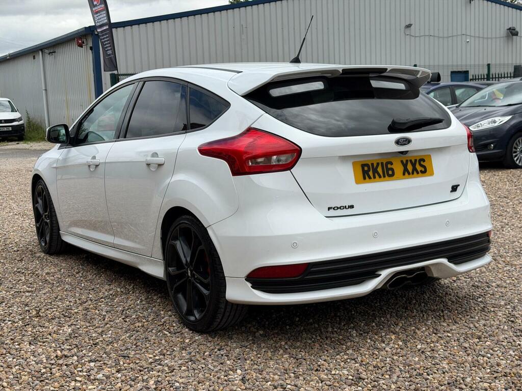 Ford Focus Hatchback 2.0T Ecoboost St-3 Euro 6 Ss 201 RK16XXS White #4