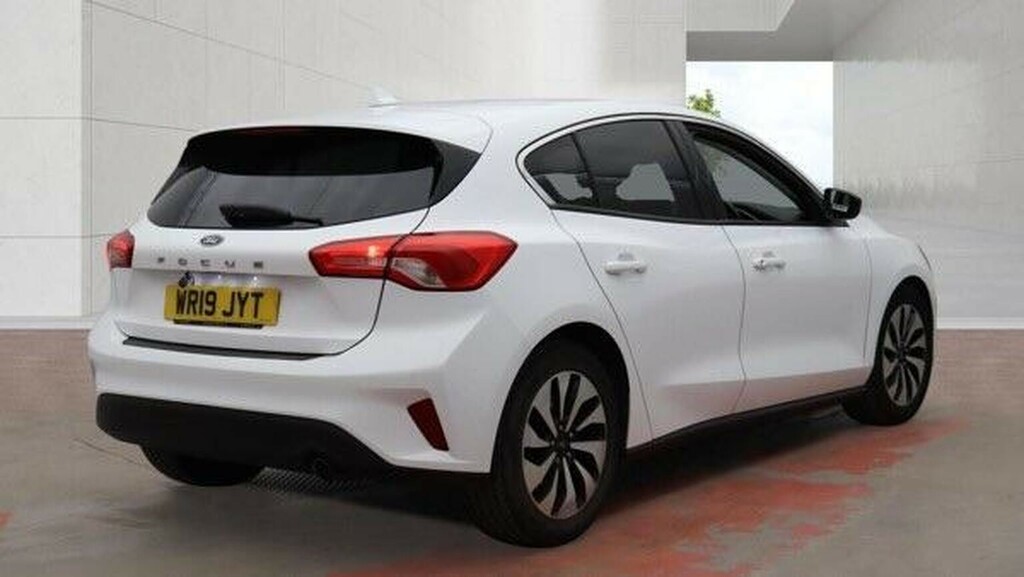 Ford Focus Hatchback 1.0T Ecoboost Zetec Euro 6 Ss White #3