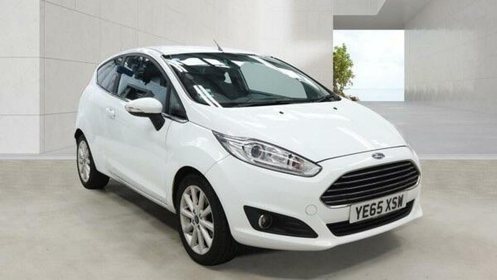 Ford Fiesta 1.0T Ecoboost Titanium Euro 6 Ss White