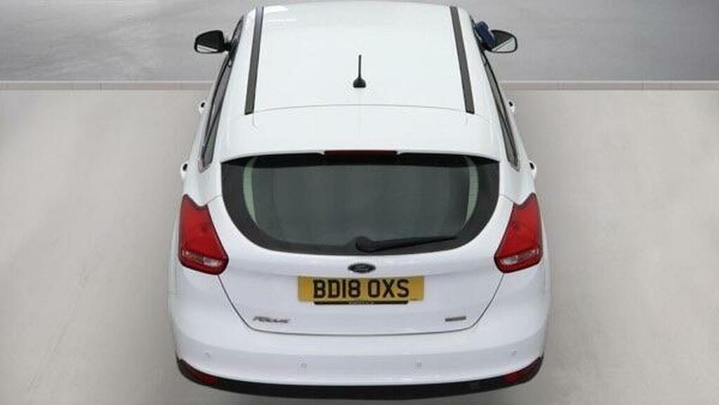 Ford Focus Hatchback 1.0T Ecoboost Titanium Euro 6 Ss BD18OXS White #4