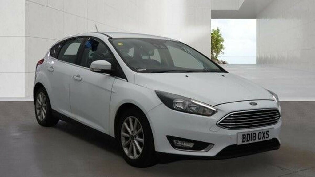 Ford Focus Hatchback 1.0T Ecoboost Titanium Euro 6 Ss White