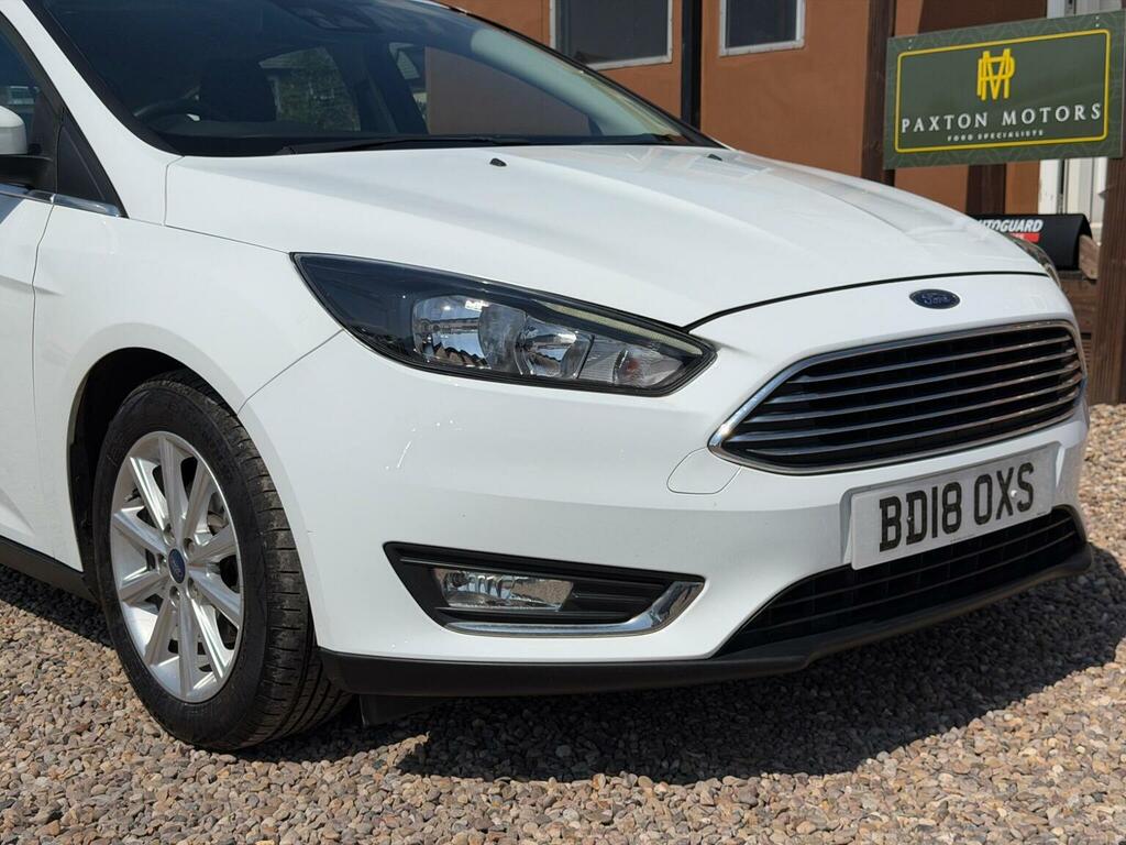 Ford Focus Hatchback 1.0T Ecoboost Titanium Euro 6 Ss White #5