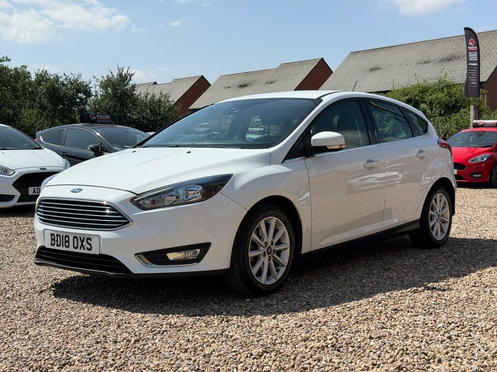 Ford Focus Hatchback 1.0T Ecoboost Titanium Euro 6 Ss White #3
