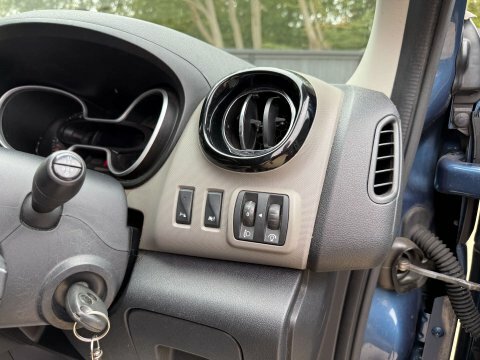 Renault Trafic Sl27 Business Dci White #42