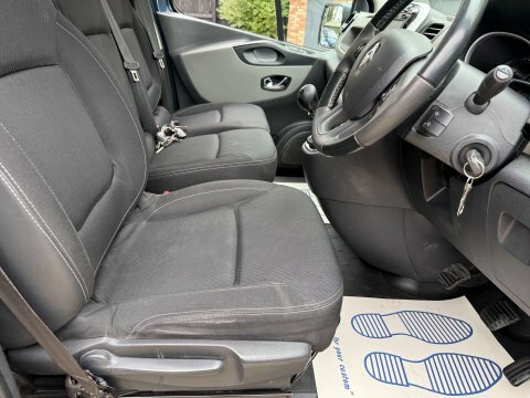 Renault Trafic Sl27 Business Dci White #39