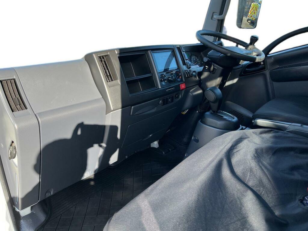 Isuzu N35.150 Toolbox Arbor White #9