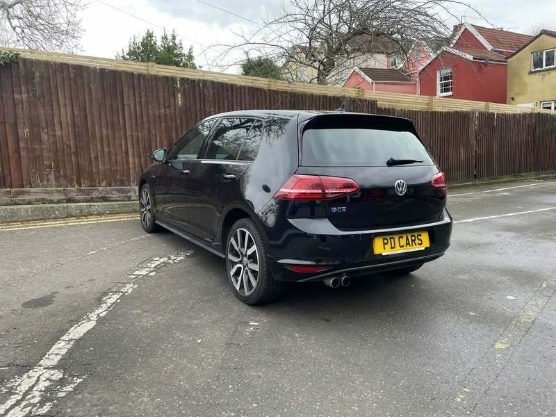 Volkswagen Golf Gte Dsg Black #4