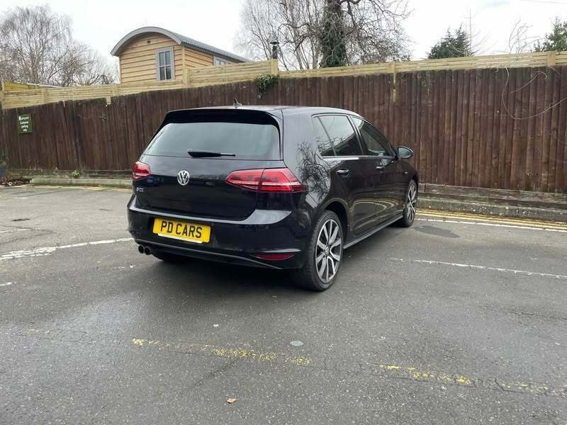 Volkswagen Golf Gte Dsg Black #3