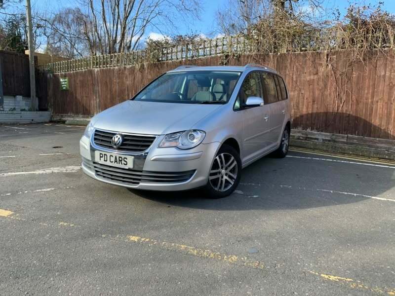 Volkswagen Touran Se Tsi Dsg Silver #2
