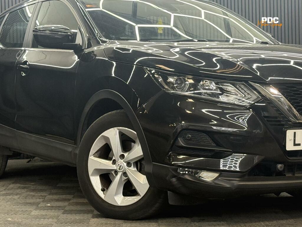 Nissan Qashqai 1.3 Dig-t Acenta Premium Dct Euro 6 Ss LM69BYY Black #2