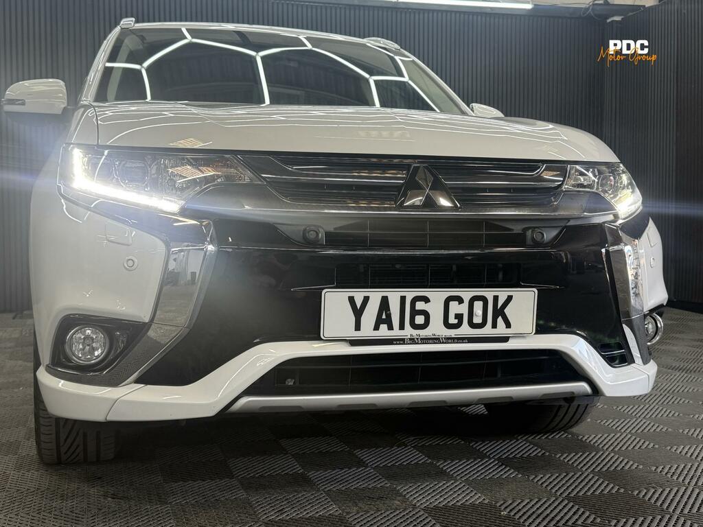 Mitsubishi Outlander Hybrid Red #33