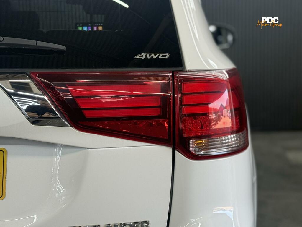 Mitsubishi Outlander Gx4hs White #3