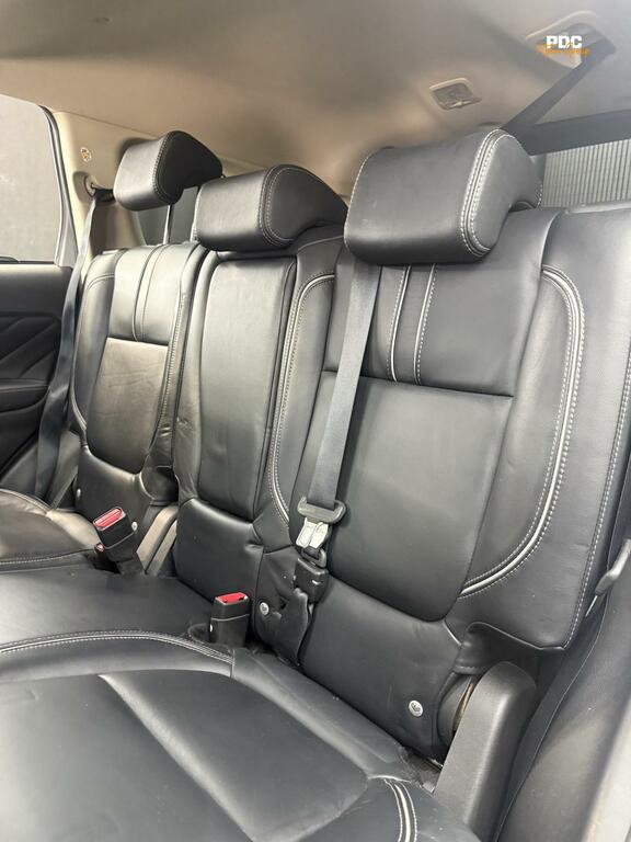 Mitsubishi Outlander Hybrid Red #58