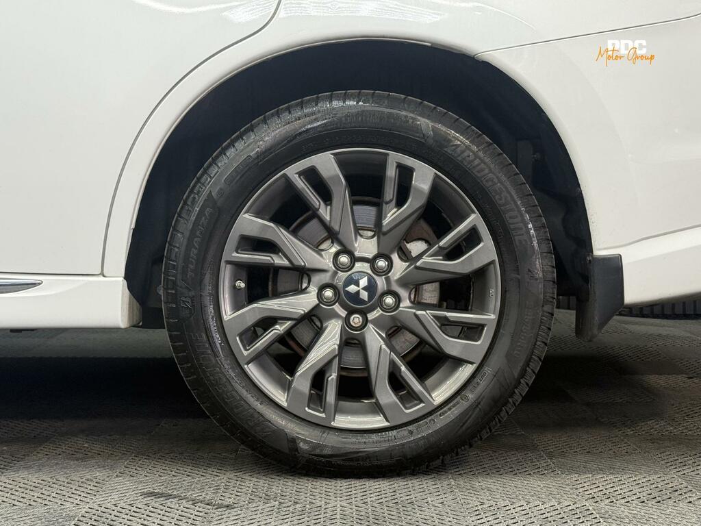 Mitsubishi Outlander Hybrid Red #25