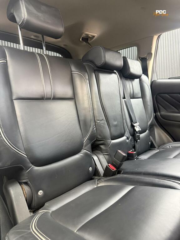 Mitsubishi Outlander Hybrid Red #52