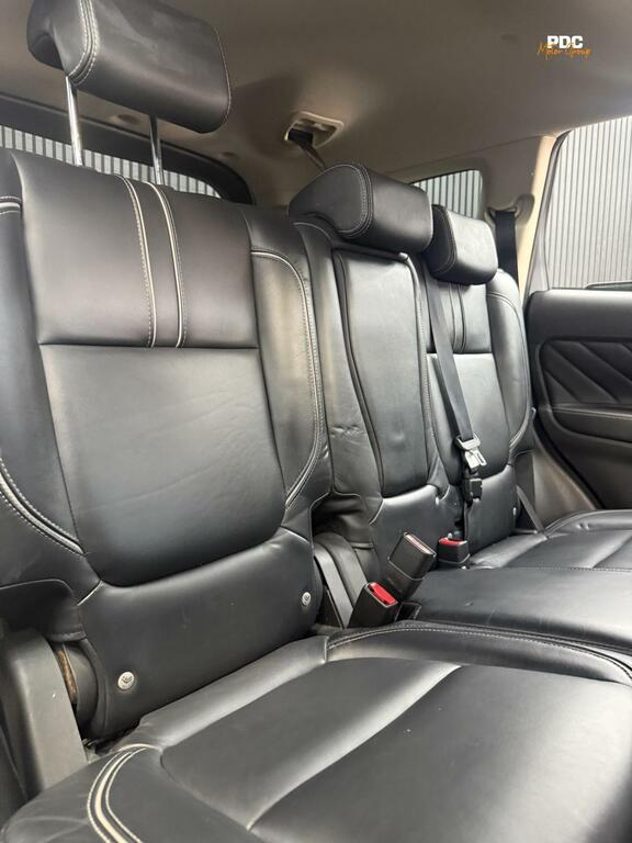 Mitsubishi Outlander Hybrid Red #53