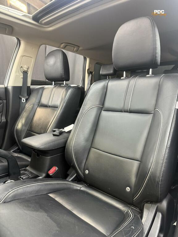 Mitsubishi Outlander Hybrid Red #56