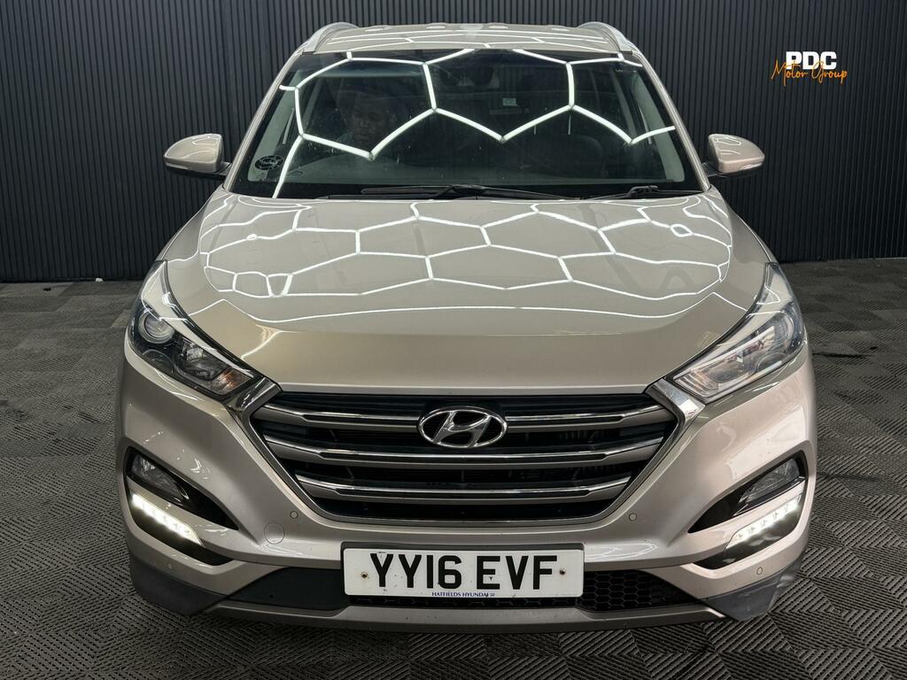 Hyundai Tucson Premium White #3