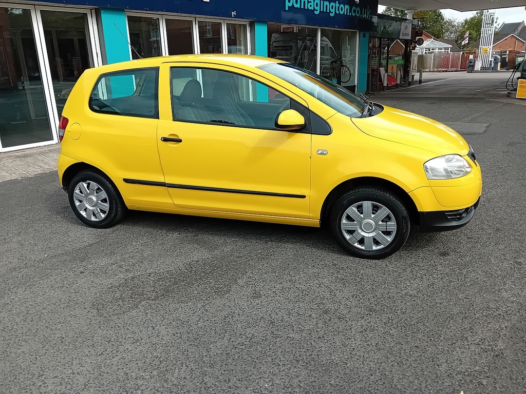 Volkswagen Fox 1.2 6V Urban Fox Hatchback Euro Yellow #3