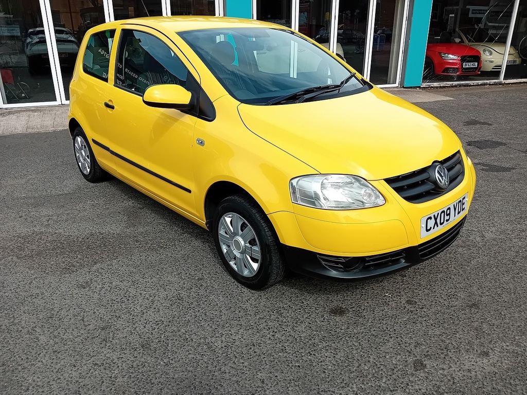 Volkswagen Fox 1.2 6V Urban Fox Hatchback Euro Yellow #2