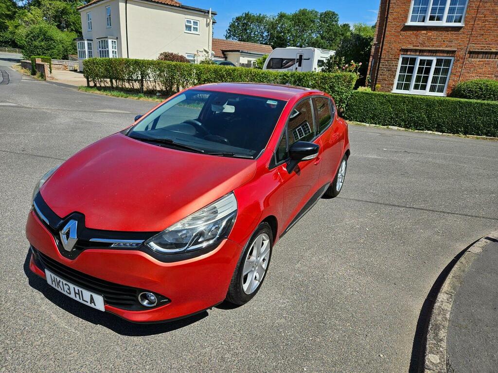 Renault Clio Hatchback 1.2 16V Dynamique Medianav Euro 5 2 HK13HCA Black #6