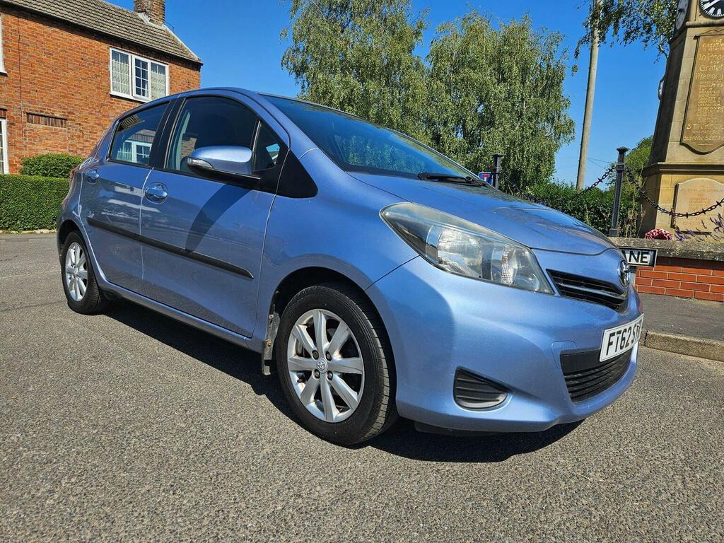 Toyota Yaris Hatchback 1.33 Dual Vvt-i Tr Multidrive S Euro 5 5 Blue