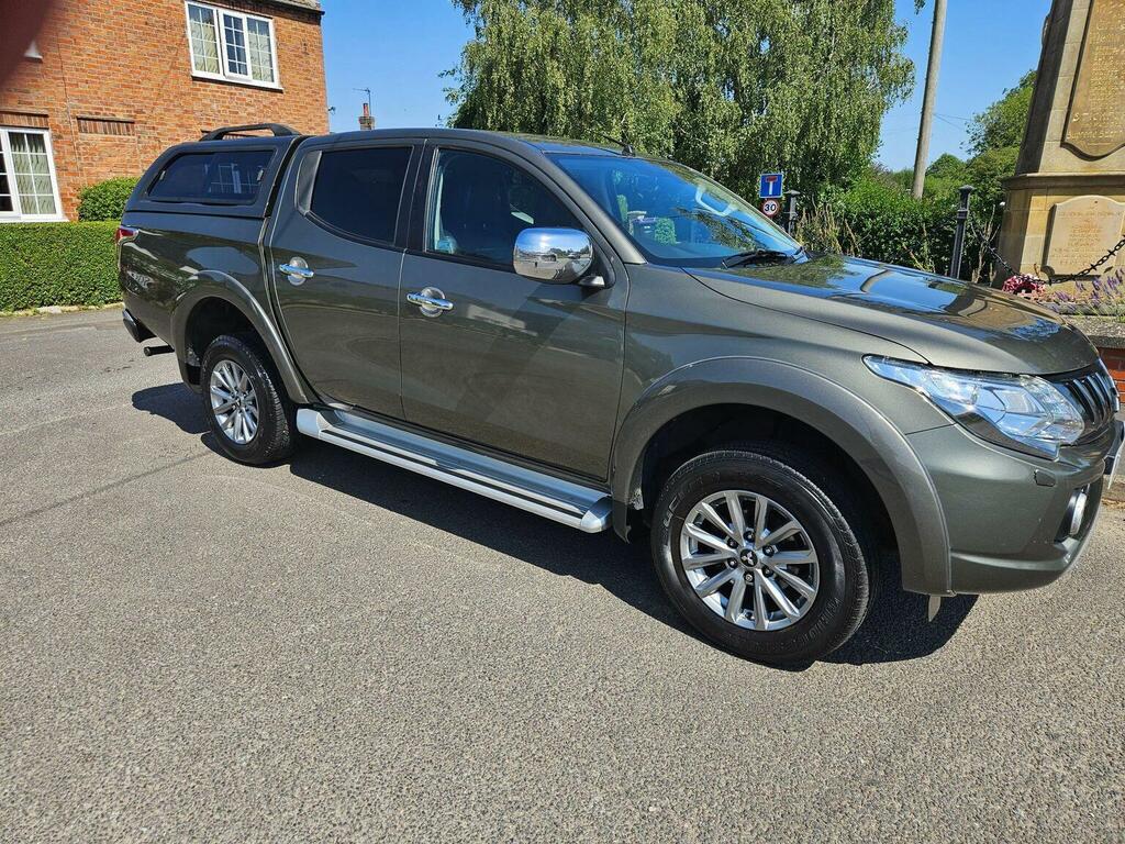 Mitsubishi L200 2.4 Di-d Dc Barbarian 4Wd Euro 6 Green