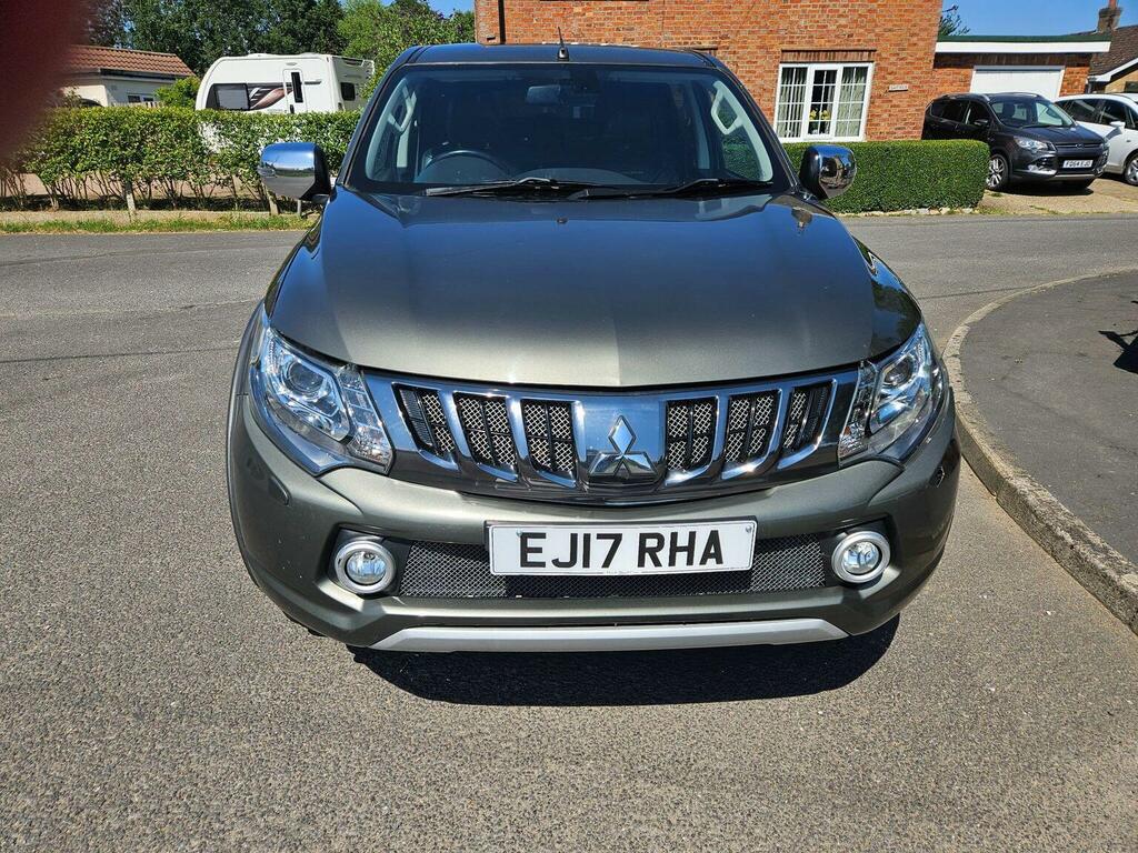 Mitsubishi L200 2.4 Di-d Dc Barbarian 4Wd Euro 6 Green #4