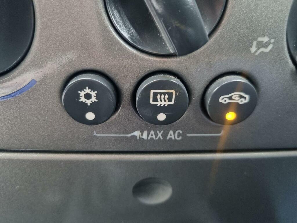Vauxhall Meriva 1.6I 16V Design Mpv Ac 159 G Blue #17